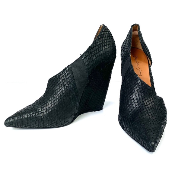 Elizabeth and James Shoes - Elizabeth and James E-Send leather pointed wedges